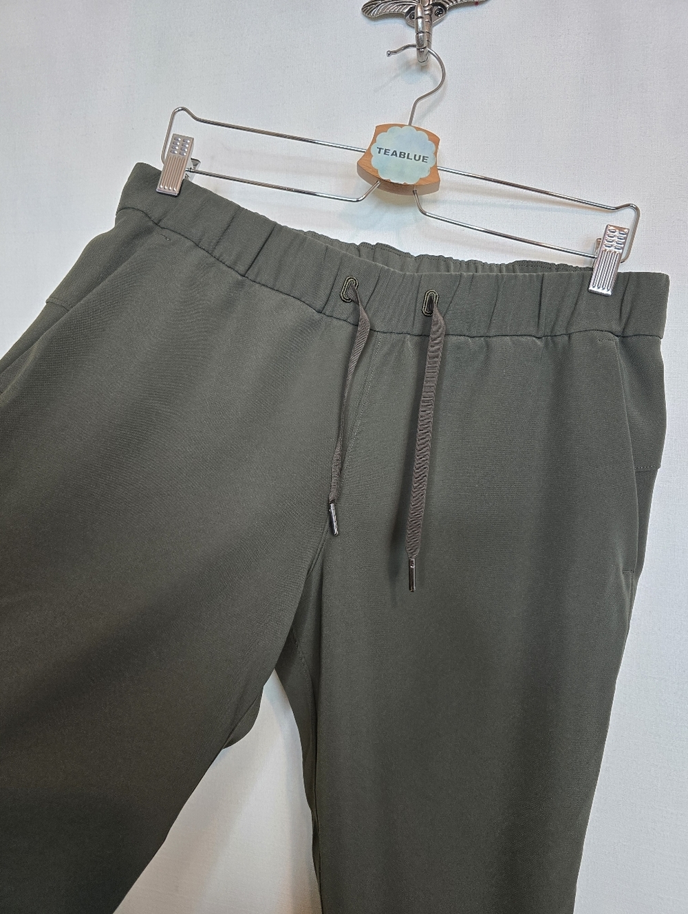 Lululemon On The Fly Pant *Woven Dark Olive 8 - Picture 7 of 14